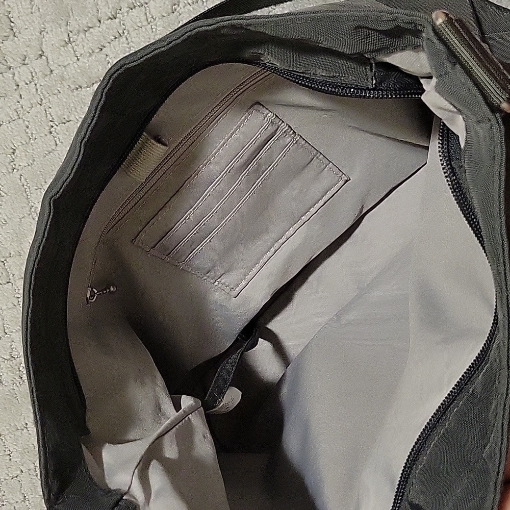 Baggallini Crossbody Bag - Picture 7 of 9